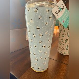 Swig Life 22oz misc tumblers- NEW